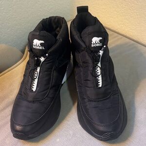 Sorel Black Quilted High-Top Shoes